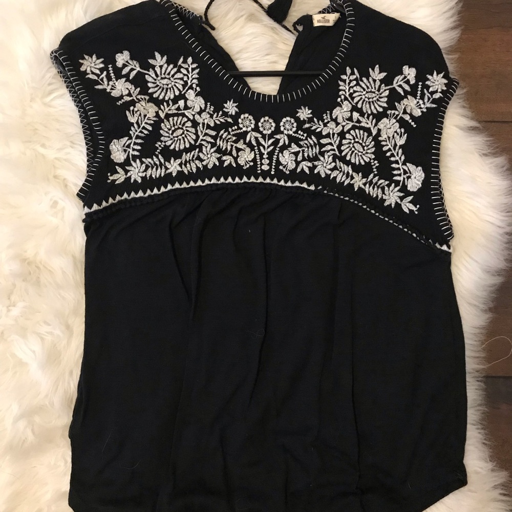 Hollister top